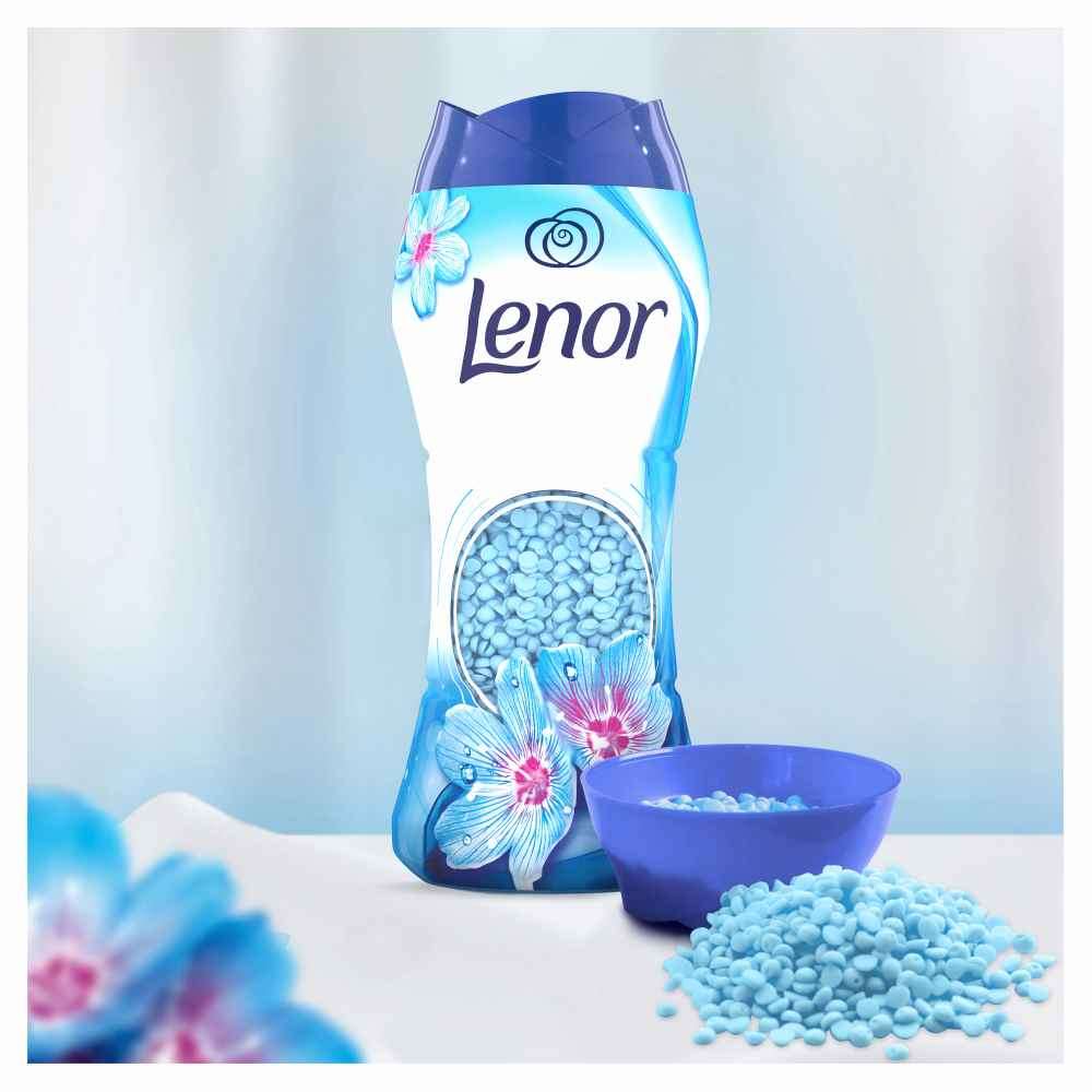 Nước giặt xả Lenor – Hương hoa tháng tư (210g)