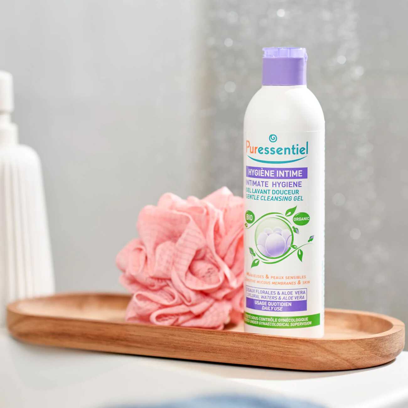 Dung dịch vệ sinh phụ nữ dạng Gel dịu nhẹ – Pureessentiel (250ml)